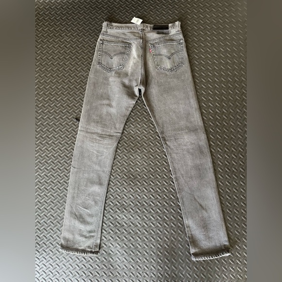 New Mens Levis Jeans Re/done Mens Jeans Gray Wash sz 30 with leather patch - Picture 2 of 10